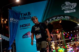 BIB: 5511
                            <button type="button" onclick="openModal(24876079)" class="btn btn-primary btn-sm float-right btn-popup" data-toggle="modal" data-target=".modal-high-quality">
                        <i class="fas fa-shopping-cart"></i> Add to Cart
                    </button>
                                            <button type="button" onclick="isThisMe(24876079, true)" class="btn btn-success btn-sm float-right btn-popup btn-isme hidden" data-toggle="tooltip" data-placement="bottom" title="นี่คือรูปของคุณใช่ไหม คลิกที่นี่เพื่อเอาเข้าอัลบั้ม">
                        <i class="fas fa-plus"></i> Add to album
                    </button>
                    <button type="button" onclick="isThisMe(24876079, false)" class="btn btn-warning btn-sm float-right btn-popup btn-isnotme hidden">
                        <i class="fas fa-ban"></i> Remove from album
                    </button>